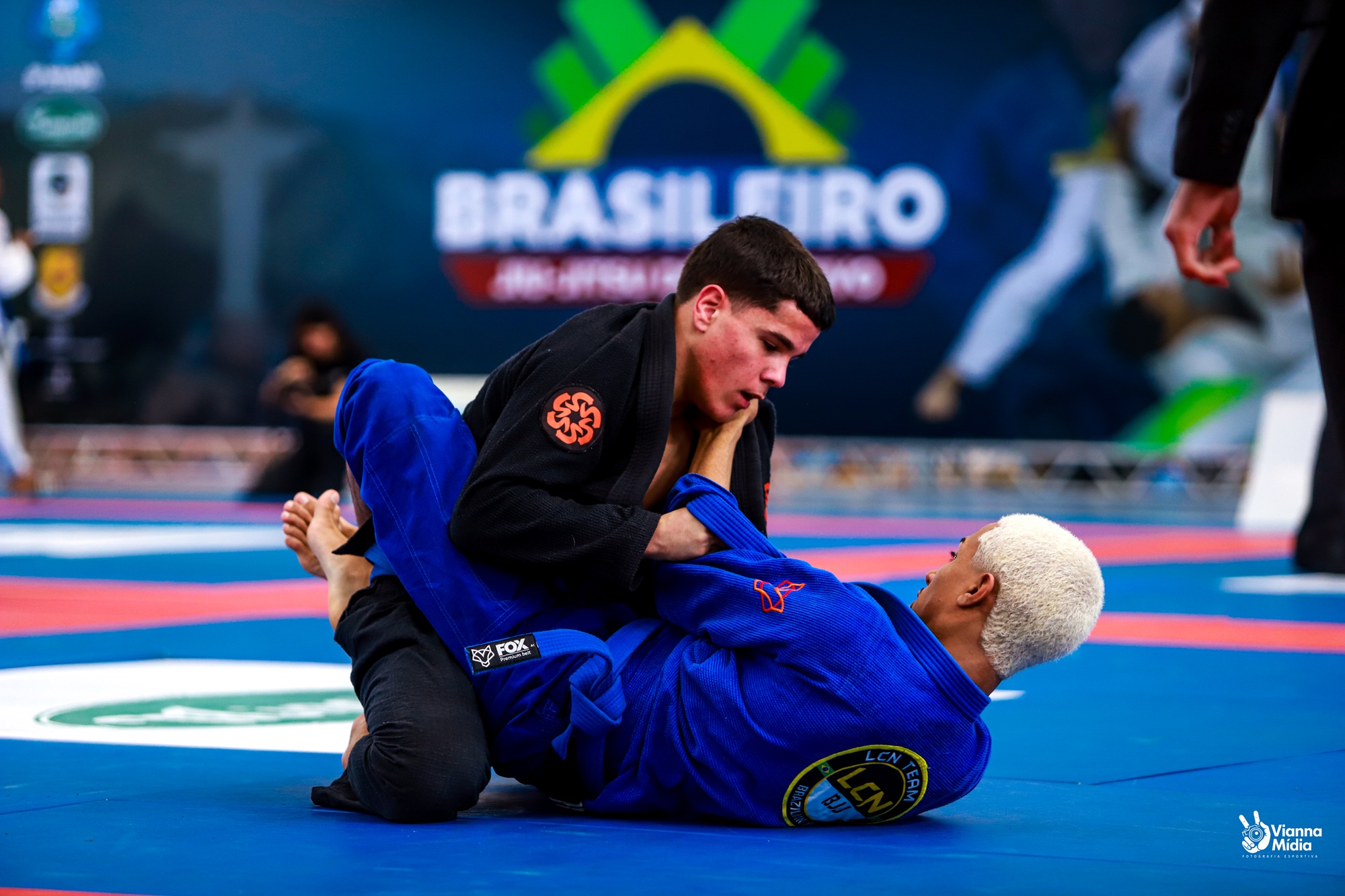 Brasileiro de Jiu-Jitsu Desportivo contou com lutas de alto nível no CEFAN (Foto: @viannamidia)